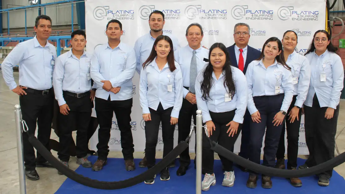 Equipo de ePlating, empresa que ofrece servicios de galvanizado de piezas con control riguroso, cumpliendo especificaciones de OEMs.