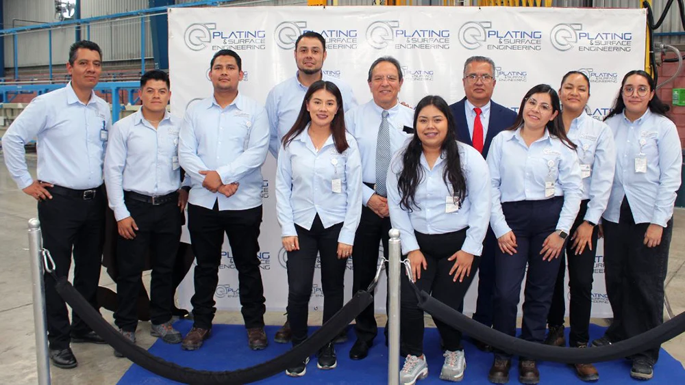 Equipo de ePlating, empresa de galvanoplastia para el sector automotriz
