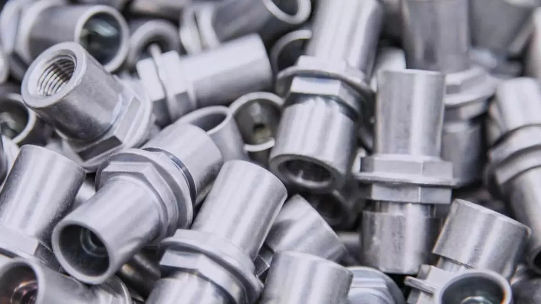 Tornillos que pasaron por un tratamiento superficial